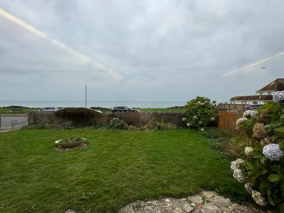 Spectacular Seaview - House - 2br - Sleeps 6 Bornemouth